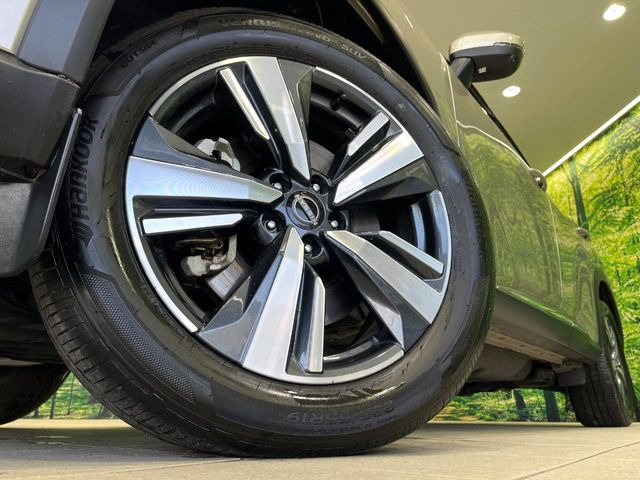 �y����19�C���`�A���~�z�C�[���z�O�ςɃ}�b�`���������A���~�z�C�[���𑕒����Ă���܂��B�e��ЊO�A���~�z�C�[����A�X�^�b�h���X�^�C�����戵�����Ă���܂��B���񂲑��k����������