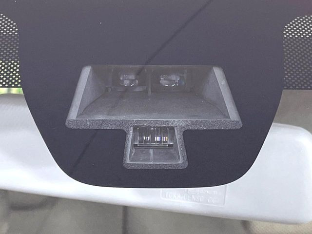 �y�X�Y�L �Z�[�t�e�B�T�|�[�g�z���s���ɑO���̎ԗ�����F�����A�Փ˂������Ȏ��͌x��ƃu���[�L�ŏՓˉ���Ɣ�Q�y�����A�V�X�g�B�����S�Ƀh���C�u�����y���݂��������܂��B