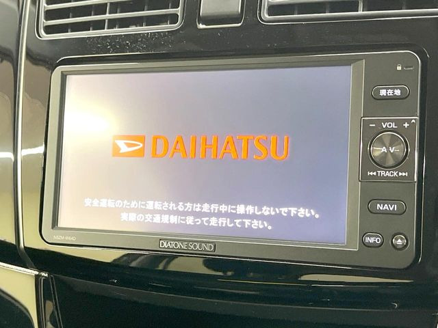 �y�����i�r�z�l�C�̏����i�r�𑕔����Ă���܂��B�i�r�̎g���₷���͂������A�I�[�f�B�I�@�\���[��!�L�����v�◷�s�͂������A�ʋ΂┃�����ȂǕ��i�̃h���C�u���y�����Ȃ�͂���