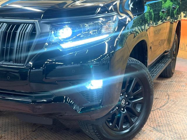 �yLED�w�b�h���C�g�z���V����ԑ��s�����ǍD�Ȏ��E���m�ۂ����S���ĉ^�]�ł��鍂�P�xLED�w�b�h���C�g�𑕔�!�_�����x�������A����d�͂��}�����Ă��܂��B