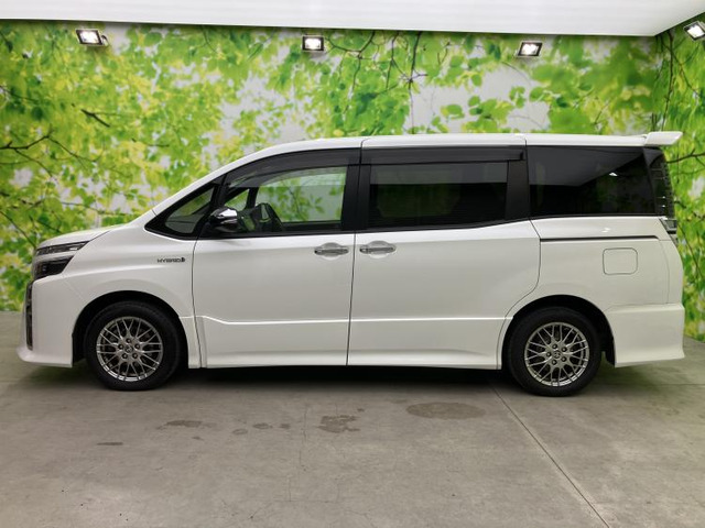 ヴォクシー1.8 ハイブリッド ZS 煌II