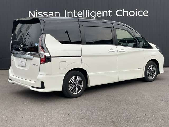 セレナ1.2 e-POWER ハイウェイスターV