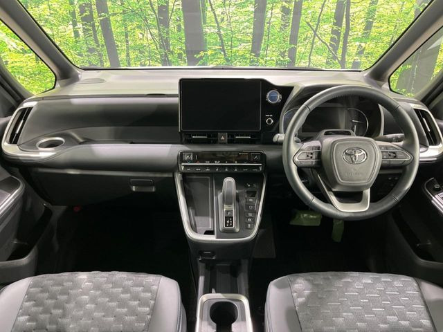 ヴォクシー1.8 ハイブリッド S-Z