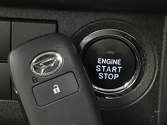 �y�L�[�t���[�V�X�e���z�J�o����|�P�b�g�ɓ��ꂽ�܂܂ł��h�A�̎{���E�������\�ȃX�}�[�g�L�[�𑕔��B�G���W���̃I���E�I�t�����J�M�����o���K�v����������Ƃ��Ă��֗��ł���