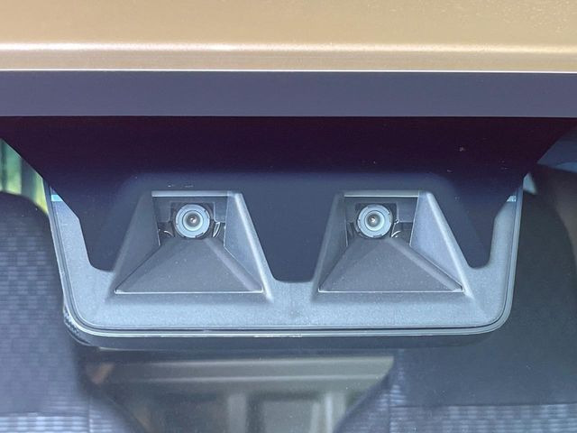 �y�X�}�[�g�A�V�X�g�z���s���ɑO���̎ԗ�����F�����A�Փ˂������Ȏ��͌x��ƃu���[�L�ŏՓˉ���Ɣ�Q�y�����A�V�X�g�B�����S�Ƀh���C�u�����y���݂��������܂��B