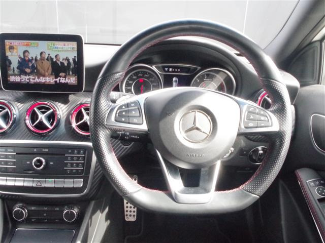 AクラスAMG A45 4マチック レーシングエディション 4WD