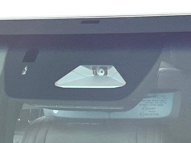 �y�g���^�Z�[�t�e�B�Z���X�z���s���ɑO���̎ԗ�����F�����A�Փ˂������Ȏ��͌x��ƃu���[�L�ŏՓˉ���Ɣ�Q�y�����A�V�X�g�B�����S�Ƀh���C�u�����y���݂��������܂��B