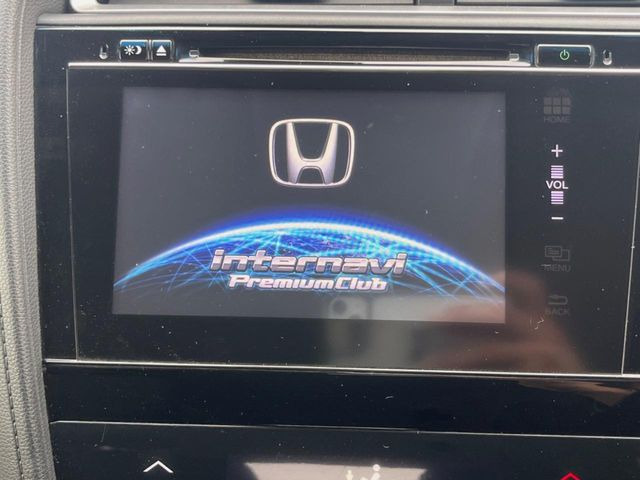 �y���[�J�[�����i�r�z�C���e���A�ɗn�����ރX�^�C���b�V���ȁu��p�݌v�v���[�J�[�i�r�𑕔��􎋔F���⑀�쐫�ȂǊ�{���\�ɂ��D��A���㎿�ȃJ�[���C�t�����y���݂��������܂��B