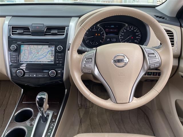 ティアナ2.5 XV ナビAVMパッケージ