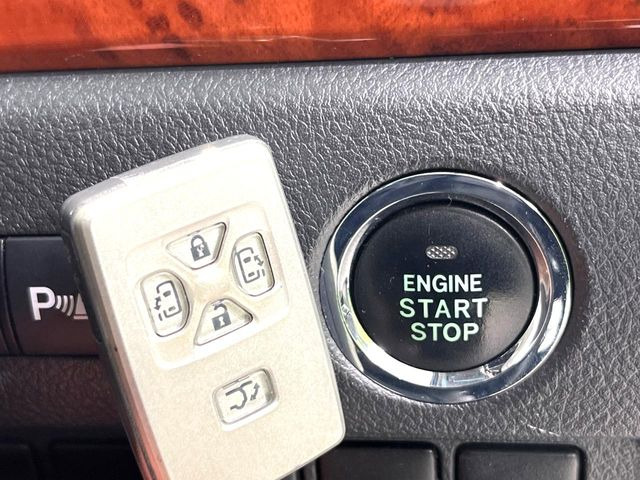 �y�����p���[�X���C�h�h�A�z�X�}�[�g�L�[��^�]�Ȃ̃X�C�b�`�Ō�ȗ����X���C�h�h�A�̊J���\���d��������͂����ăh�A���J����K�v�������A�����Ȃ��q�l�ł��ȒP�ɊJ���߂ł����K�ł���