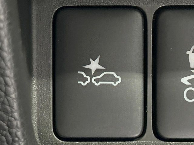 �y�O�He-Assist�z���s���ɑO���̎ԗ�����F�����A�Փ˂������Ȏ��͌x��ƃu���[�L�ŏՓˉ���Ɣ�Q�y�����A�V�X�g�B�����S�Ƀh���C�u�����y���݂��������܂��B