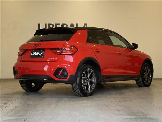 A1スポーツバックシティカーバー リミテッド エディション