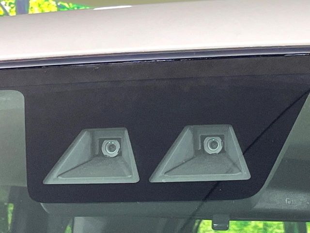 �y�X�}�[�g�A�V�X�g�z���s���ɑO���̎ԗ�����F�����A�Փ˂������Ȏ��͌x��ƃu���[�L�ŏՓˉ���Ɣ�Q�y�����A�V�X�g�B�����S�Ƀh���C�u�����y���݂��������܂��B