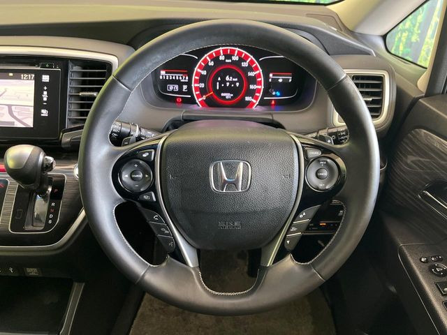 �y�����v�����X�e�A�����O�z�㎿�Ȋv���g�p���邱�ƂŁA��ɂ����������݂ƂĂ��^�]���₷���n���h���ł���