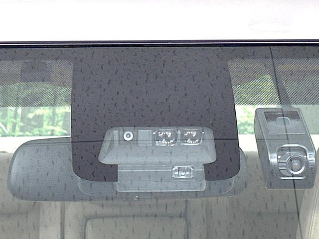 �y�v���N���b�V���Z�[�t�e�B�z�O���̎ԗ��������m���A�Փ˂������Ȏ��͌x��Œ��ӂ𑣂��A�u���[�L�𓥂ޗ͂��T�|�[�g�B�u���[�L�𓥂߂Ȃ������ꍇ�͏Փ˔�Q�y���u���[�L���쓮�A�Փˉ�����T�|�[�g���܂��B