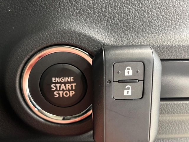 �y�L�[���X�X�^�[�g�V�X�e���z�J�o����|�P�b�g�ɓ��ꂽ�܂܂ł��h�A�̎{���E�������\�ȃX�}�[�g�L�[�𑕔��B�G���W���̃I���E�I�t�����J�M�����o���K�v����������Ƃ��Ă��֗��ł���