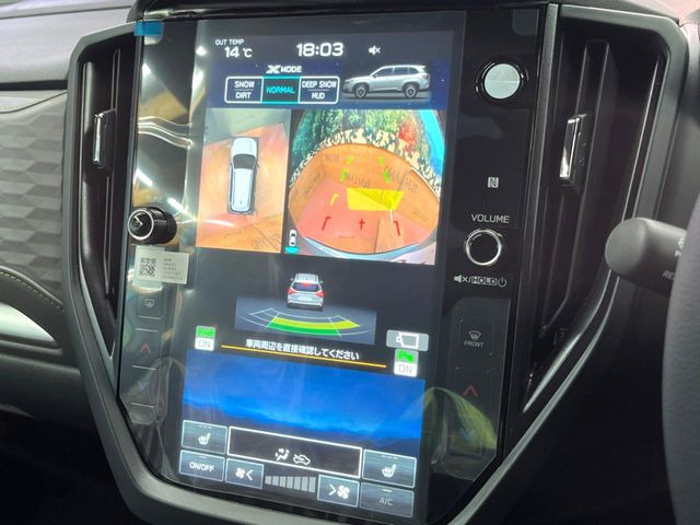 �y�}���`�e���C�����j�^�[�z�Ԃ̃t�����g��T�C�h�̃J�����摜�𓯎��Ƀ��j�^�[�\�����邱�ƂŁA���H�⋷�����𑖍s���ł����͂̏󋵊m�F���ł����S!�{�iSUV�ɂ��ꂵ�������ł���