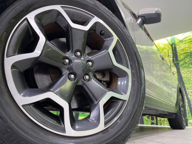 �y����17�C���`�A���~�z�C�[���z�O�ςɃ}�b�`���������A���~�z�C�[���𑕒����Ă���܂��B�e��ЊO�A���~�z�C�[����A�X�^�b�h���X�^�C�����戵�����Ă���܂��B���񂲑��k����������