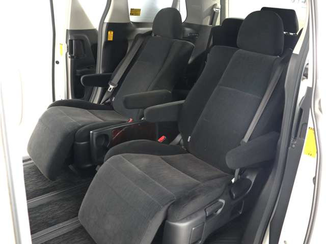 �y�I�b�g�}���t���Z�J���h�V�[�g�z�ő�800mm�̃����O�X���C�h�V�[�g�ƃI�b�g�}���@�\�ɂ�葫���y�X�L�΂������\�ł�!�܂��A�Ђ��|��������܂��̂ŁA���K�ȃh���C�u�����y���݂��������܂�!