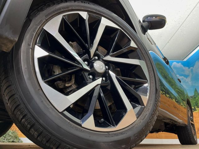 �y����20�C���`�A���~�z�C�[���z�O�ςɃ}�b�`���������A���~�z�C�[���𑕒����Ă���܂��B�e��ЊO�A���~�z�C�[����A�X�^�b�h���X�^�C�����戵�����Ă���܂��B���񂲑��k����������