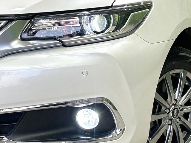 �yLED�w�b�h���C�g�z���V����ԑ��s�����ǍD�Ȏ��E���m�ۂ����S���ĉ^�]�ł��鍂�P�xLED�w�b�h���C�g�𑕔�!�_�����x�������A����d�͂��}�����Ă��܂��B