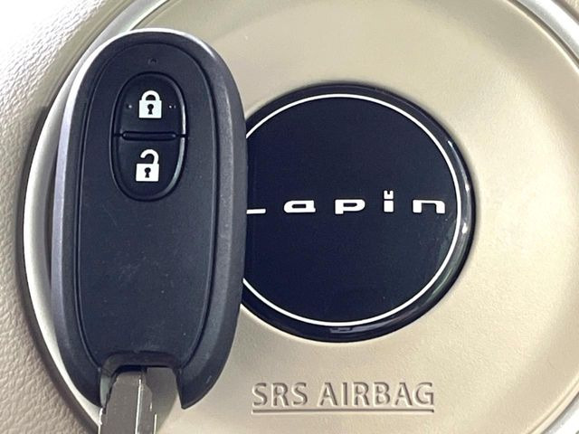 �y�L�[���X�X�^�[�g�V�X�e���z�J�o����|�P�b�g�ɓ��ꂽ�܂܂ł��h�A�̎{���E�������\�ȃX�}�[�g�L�[�𑕔��B�G���W���̃I���E�I�t�����J�M�����o���K�v����������Ƃ��Ă��֗��ł���