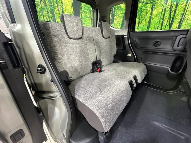 ���i���ȃI���W�i���t���A�}�b�g���I�v�V�����ɂĂ��p�ӂ��Ă���܂��B���D���ȃf�U�C����J���[�����Ԃɍ��킹�đI��ł����������Ƃ��ł��܂���