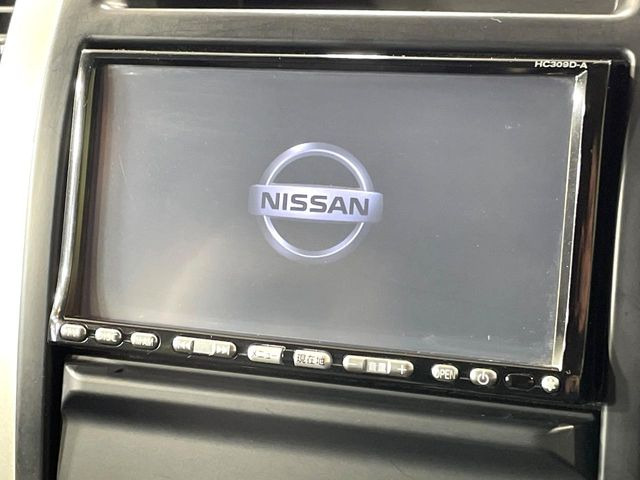 �y�����i�r�z�l�C�̏����i�r�𑕔����Ă���܂��B�i�r�̎g���₷���͂������A�I�[�f�B�I�@�\���[��!�L�����v�◷�s�͂������A�ʋ΂┃�����ȂǕ��i�̃h���C�u���y�����Ȃ�͂���