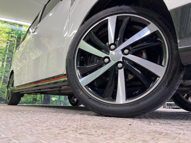 �y����15�C���`�A���~�z�C�[���z�O�ςɃ}�b�`���������A���~�z�C�[���𑕒����Ă���܂��B�e��ЊO�A���~�z�C�[����A�X�^�b�h���X�^�C�����戵�����Ă���܂��B���񂲑��k����������