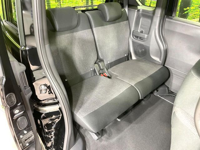 ���i���ȃI���W�i���t���A�}�b�g���I�v�V�����ɂĂ��p�ӂ��Ă���܂��B���D���ȃf�U�C����J���[�����Ԃɍ��킹�đI��ł����������Ƃ��ł��܂���