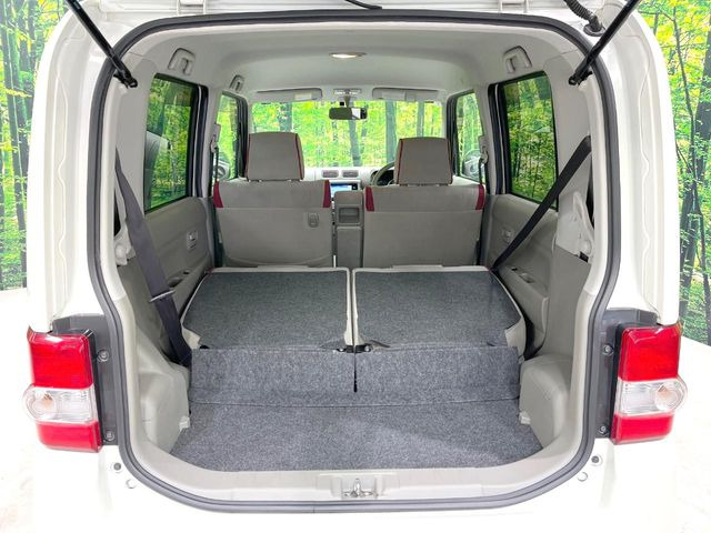 ���i�̂���������ʋ΁A���}���ɏ\���ȉ׎��X�y�[�X���m�ۂ��Ă���܂��B�Z�J���h�V�[�g��|���ƁA�傫�ȉו��̐ύڂ��\�ł���