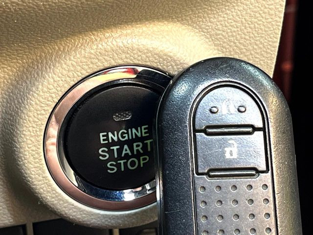 �y�L�[�t���[�V�X�e���z�J�o����|�P�b�g�ɓ��ꂽ�܂܂ł��h�A�̎{���E�������\�ȃX�}�[�g�L�[�𑕔��B�G���W���̃I���E�I�t�����J�M�����o���K�v����������Ƃ��Ă��֗��ł���