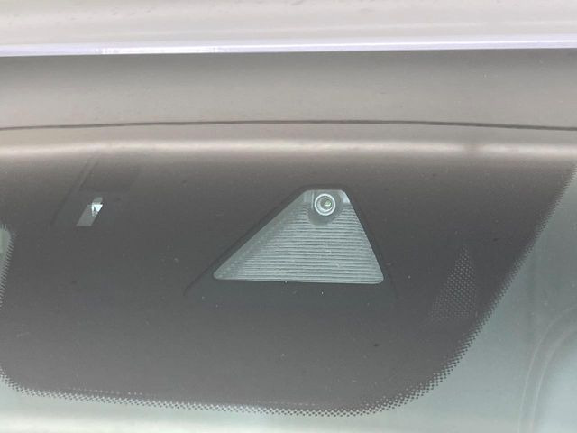 �y�X�}�[�g�V�e�B�u���[�L�T�|�[�g�z�ᑬ���s���ɑO���̎ԗ�����F�����A�Փ˂������Ȏ��͌x��ƃu���[�L�ŏՓˉ���Ɣ�Q�y�����A�V�X�g�B�����S�Ƀh���C�u�����y���݂��������܂��B