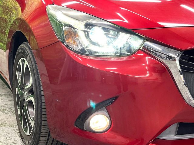 �yLED�w�b�h���C�g�z���V����ԑ��s�����ǍD�Ȏ��E���m�ۂ����S���ĉ^�]�ł��鍂�P�xLED�w�b�h���C�g�𑕔�!�_�����x�������A����d�͂��}�����Ă��܂��B