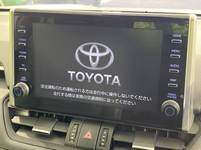 【9インチ ディスプレイオーディオ】大画面ディスプレイへお持ちのスマートフォンと連携して、ナビやbluetoothでの音楽再生が可能です♪デザインはもちろん操作性も良好!別途ナビ機能の取付可能です♪