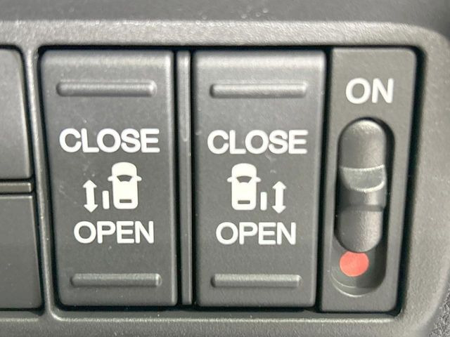 �y�����p���[�X���C�h�h�A�z�X�}�[�g�L�[��^�]�Ȃ̃X�C�b�`�Ō�ȗ����X���C�h�h�A�̊J���\���d��������͂����ăh�A���J����K�v�������A�����Ȃ��q�l�ł��ȒP�ɊJ���߂ł����K�ł���