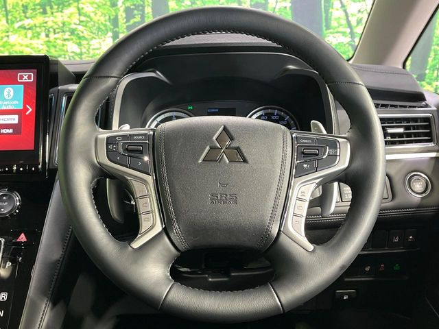 �y�����v�����X�e�A�����O�z�㎿�Ȋv���g�p���邱�ƂŁA��ɂ����������݂ƂĂ��^�]���₷���n���h���ł���