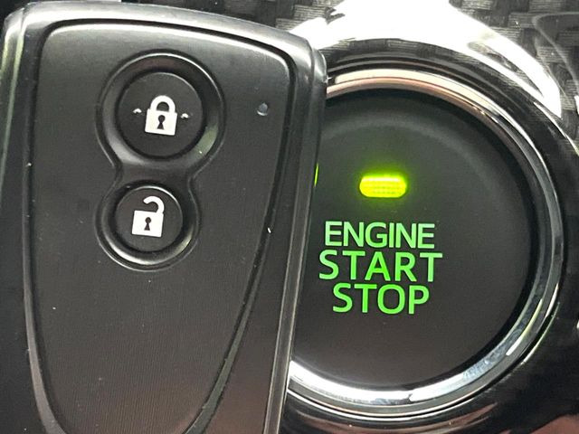 �y�L�[�t���[�V�X�e���z�J�o����|�P�b�g�ɓ��ꂽ�܂܂ł��h�A�̎{���E�������\�ȃX�}�[�g�L�[�𑕔��B�G���W���̃I���E�I�t�����J�M�����o���K�v����������Ƃ��Ă��֗��ł���