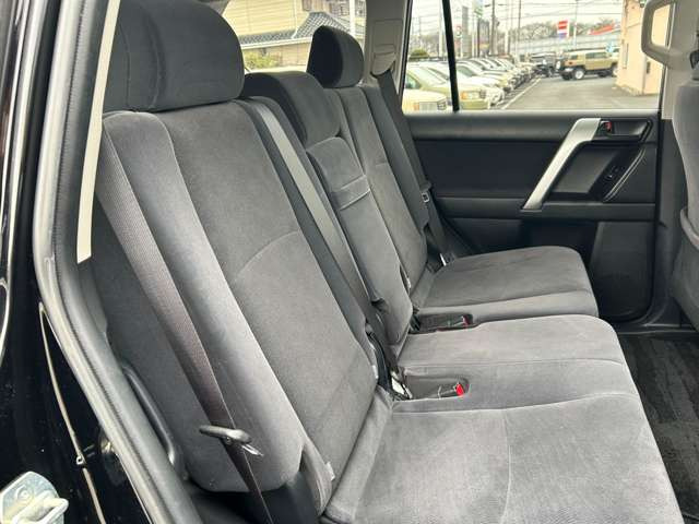 ご覧いただき誠に有難うございます。【GLOBAL CREST幸手店】 埼玉県幸手市の1000坪ほどの広大な敷地に常時150台以上展示しております。屋内でご覧いただくことも可能です。