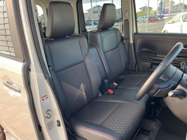 �y�n�[�t���U�[�V�[�g�z�������ƍ���S�n�𗼗������l�C�̃V�[�g���w�ʁE���ʂ̃t�@�u���b�N�f�ނ́A�ʋC���̗ǂ��⊊��ɂ����ɗD��Ă��܂��B�C���╞���ɍ��E���ꂸ���K�ɂ���肢�������܂��B