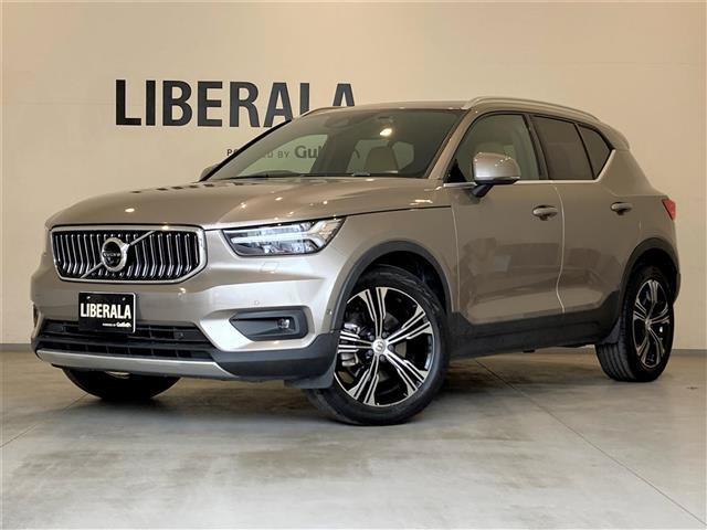 XC40B4 AWD インスクリプション 4WD