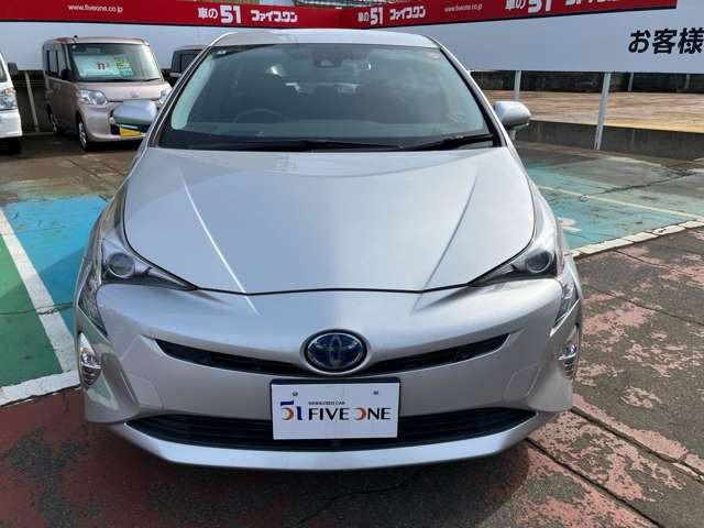 プリウス1.8 A プレミアム ツーリングセレクション E-Four 4WD