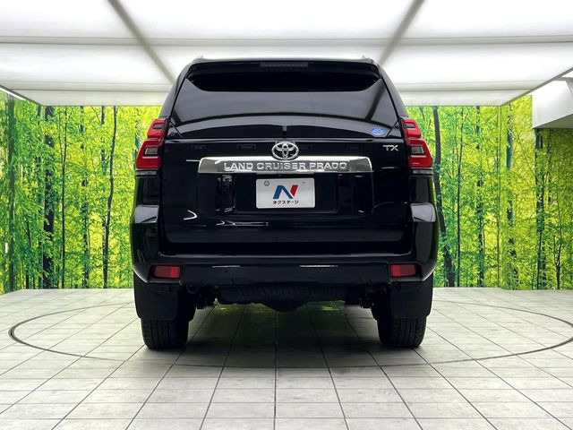 安心の最長10年・走行無制限保証(有償)をご用意。保証内容も充実はもちろん、無料点検&オイル交換や、年中無休の全国・24時間ロードサービスも付帯されておりますのでご安心下さい。