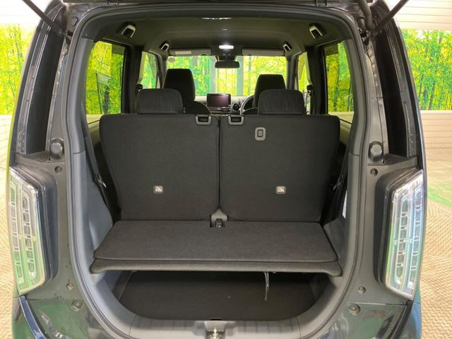 ���i�̂���������ʋ΁A���}���ɏ\���ȉ׎��X�y�[�X���m�ۂ��Ă���܂��B�Z�J���h�V�[�g��|���ƁA�傫�ȉו��̐ύڂ��\�ł���