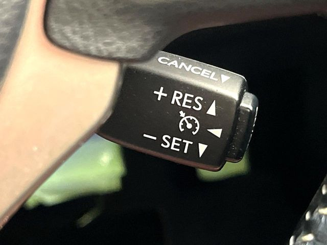 �y�N���[�Y�R���g���[���z�������H�����N���N���s�B�A�N�Z���𗣂��Ă���葬�x�ő��s���ł��A�������^�]���̕��S���y��!�����E�������ȒP�ȃX�C�b�`����Œ����ł��܂��B