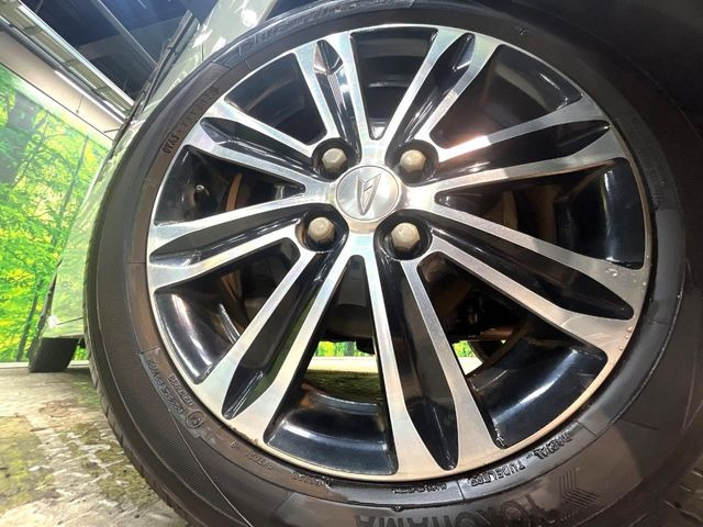 �y����15�C���`�A���~�z�C�[���z�O�ςɃ}�b�`���������A���~�z�C�[���𑕒����Ă���܂��B�e��ЊO�A���~�z�C�[����A�X�^�b�h���X�^�C�����戵�����Ă���܂��B���񂲑��k����������