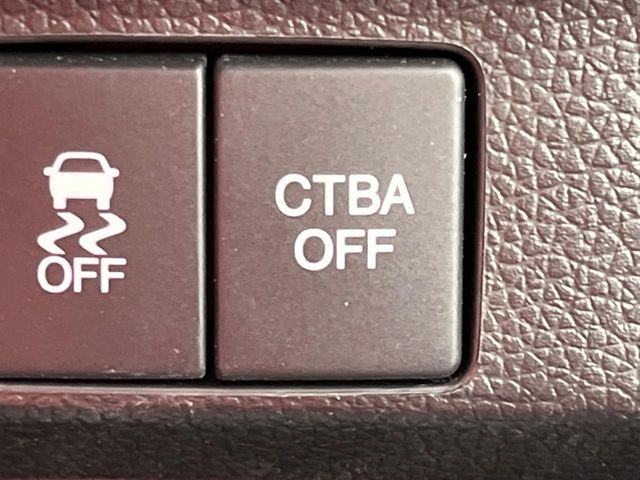 �y�V�e�B�u���[�L�A�N�e�B�u�V�X�e���z�ᑬ���s���ɑO���̎ԗ�����F�����A�Փ˂������Ȏ��͌x��ƃu���[�L�ŏՓˉ���Ɣ�Q�y�����A�V�X�g�B�����S�Ƀh���C�u�����y���݂��������܂��B