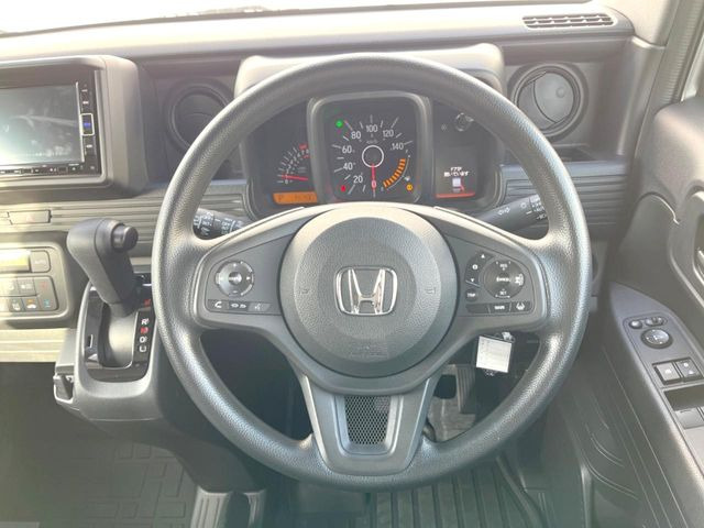 �y�X�e�A�����O�X�C�b�`�z�^�]���A�O������ڐ������炷���ƂȂ��A�I�[�f�B�I���̑��삪�\�ȕ֗��@�\!���S&���K�ȃh���C�u�����o���Ă���܂���