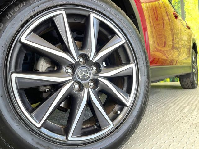 �y�����A���~19�C���`�z�C�[���z�O�ςɃ}�b�`���������A���~�z�C�[���𑕒����Ă���܂��B�e��ЊO�A���~�z�C�[����A�X�^�b�h���X�^�C�����戵�����Ă���܂��B���񂲑��k����������