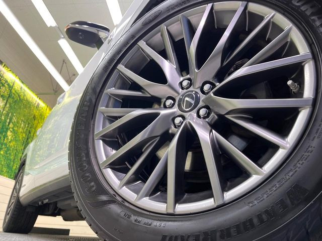 �y�O���[�h��p����20�C���`�A���~�z�C�[���z�f�U�C�����̍��������A���~�z�C�[���𑕒����Ă���܂��B�e��ЊO�A���~�z�C�[����A�X�^�b�h���X�^�C�����戵�����Ă���܂��B���񂲑��k����������